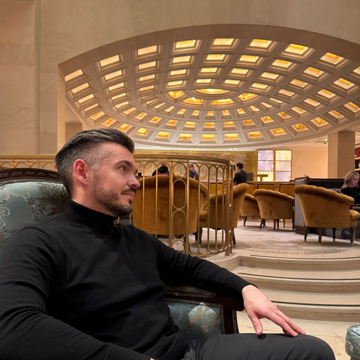 Artur Neumann im Adlon Kempinski Hotel, Berlin